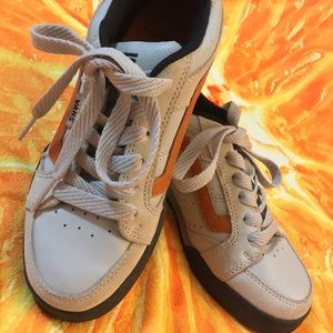 4.5Youth/6 Women low top Vans